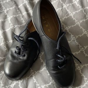 Tap shoes